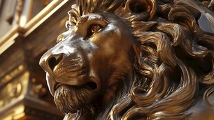 威严青铜雄狮雕塑特写