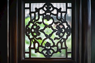 中式雕花窗棂的精致之美