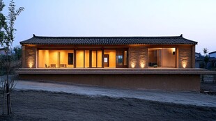 乡村中式小屋的静谧黄昏