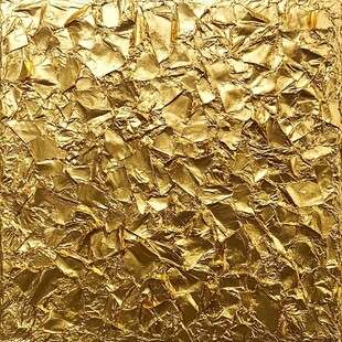 金色褶皱金属箔纹理背景