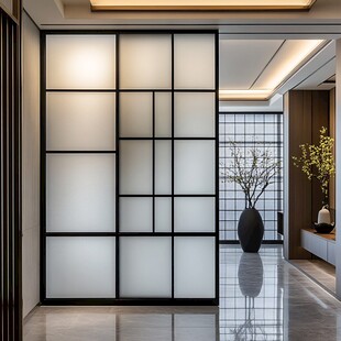 现代简约风玻璃隔断玄关