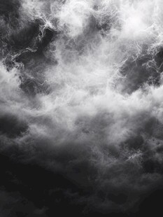 黑白风云变幻天空景象