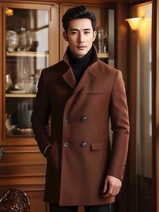 男士棕色双排扣大衣展示