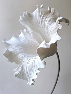 白色艺术花卉雕塑作品