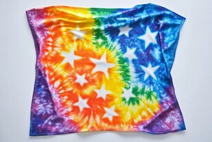 多彩星饰扎染风时尚方巾