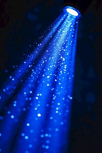 蓝色舞台聚光灯效果