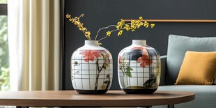 中式花瓶装点温馨客厅角落