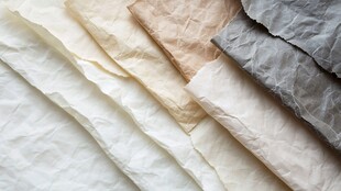 多彩褶皱纸张纹理展示