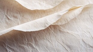 褶皱纹理的古朴纸张