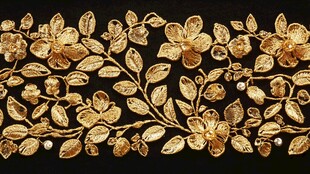 金色花卉刺绣花边装饰