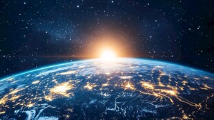 地球夜景与星空的壮丽景象