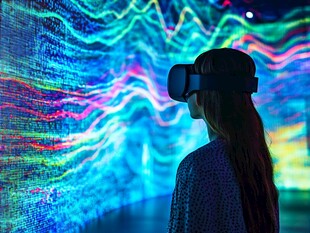 女性体验虚拟现实技术