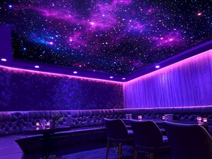 梦幻星空主题室内休闲空间