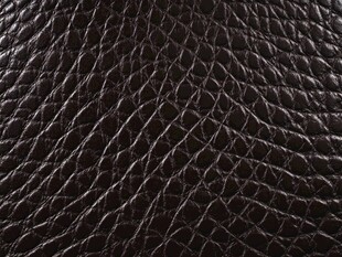 深棕色皮革纹理特写