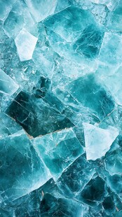 晶莹蓝冰特写