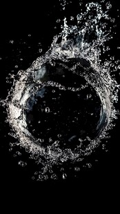 圆形水花绽放瞬间