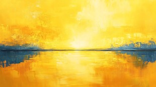 金色夕阳下的宁静湖面