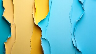 撕裂纸张的多彩纹理画面