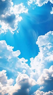 晴朗蓝天与蓬松白云