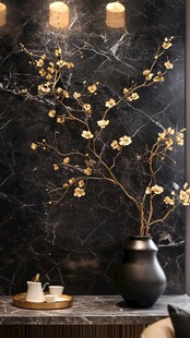 中式花瓶插花的雅致景致