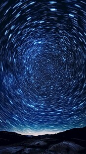 梦幻星轨夜空美景