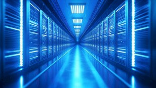 科技感十足的服务器机房