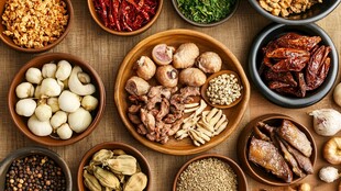 多样香料食材展示