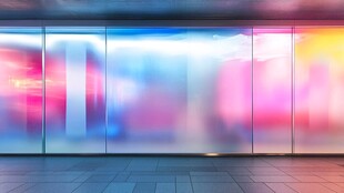 绚丽光影玻璃墙艺术场景