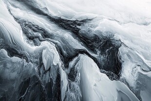 黑白水墨风的流动纹理画面