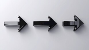三个黑色箭头排列展示