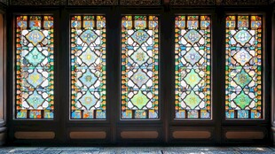 复古彩色玻璃窗艺术之美