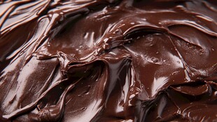 丝滑浓郁的巧克力酱特写