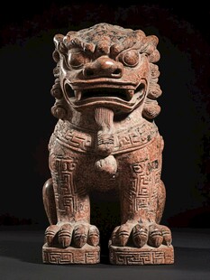 古朴石狮子雕塑