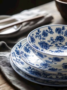 中式青花瓷餐具优雅摆拍