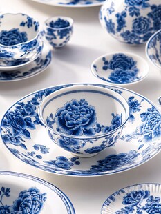 青花瓷餐具 优雅中式风情