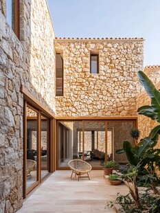 石砌庭院建筑的惬意空间