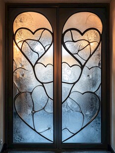 心形花纹玻璃双开门