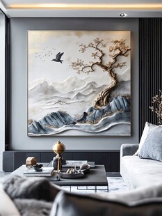 新中式客厅的雅致山水挂画