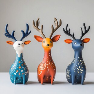 三只彩色小鹿摆件