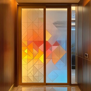 多彩几何图案玻璃推拉门