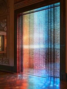 炫彩光影艺术门帘装置