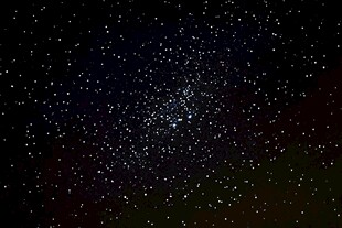 璀璨星空下的梦幻星群