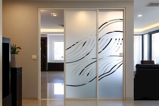 简约玻璃隔断 现代家居风