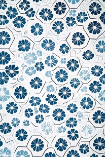 蓝白花卉几何图案布料