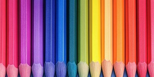 多彩铅笔排列展示