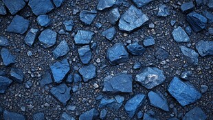 蓝色碎石特写画面