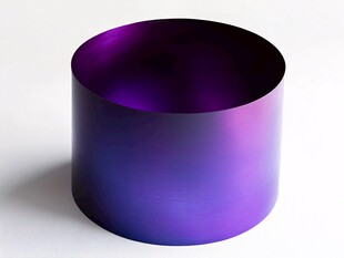紫色渐变圆柱体模型