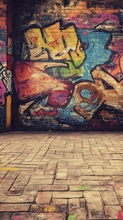 街头涂鸦砖墙与砖石地面