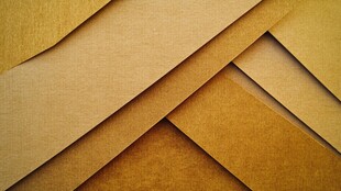 多彩叠放的质感牛皮纸