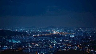 城市夜景璀璨灯火辉煌